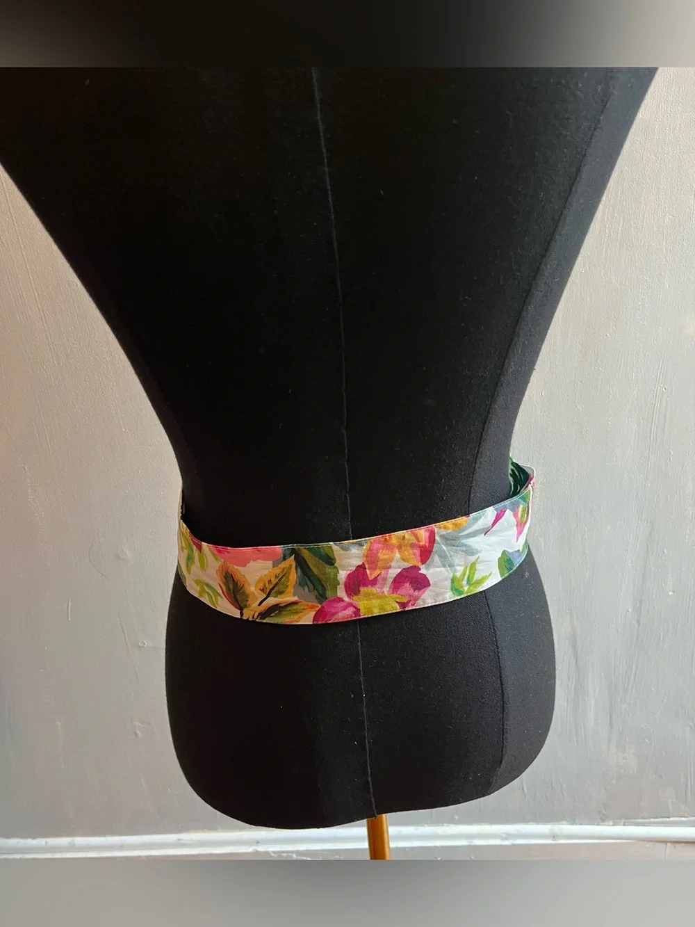 Johnny Was Floral Print Canvas Waist Belt Woven Straw Circular Buckle